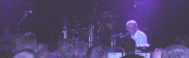 WW on Stage 6.jpg - The Mean Fiddler, 12th May, 2004 [photo: Dominic Scott]