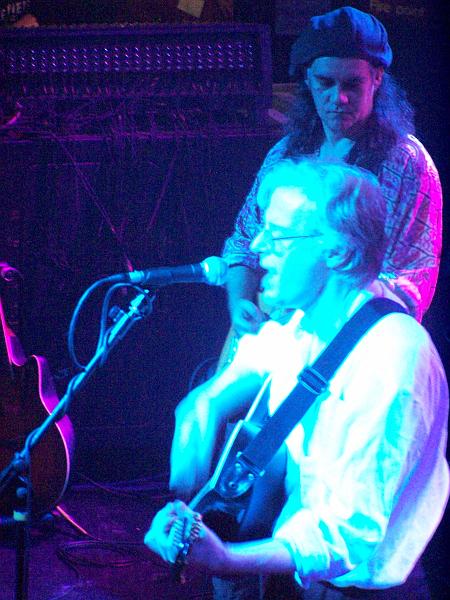 100_0550.JPG - The Mean Fiddler, 12th May, 2004 [photo: James Barry]