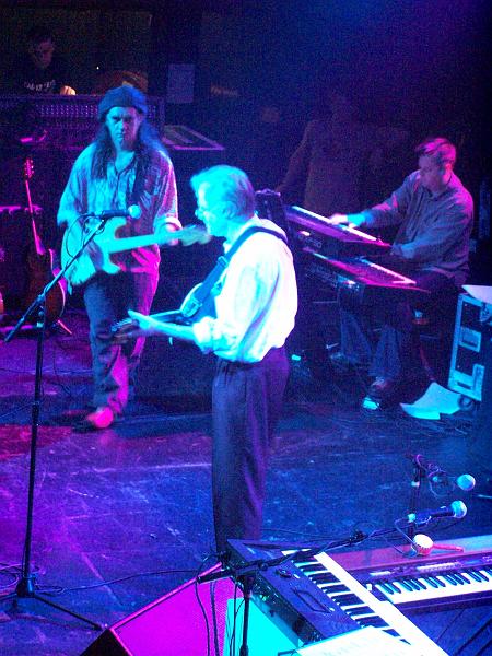 100_0554.JPG - The Mean Fiddler, 12th May, 2004 [photo: James Barry]