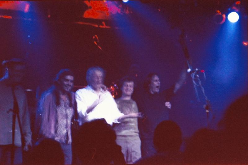 thankyou.jpg - The Mean Fiddler, 12th May, 2004 [photo: Marco de Niet]