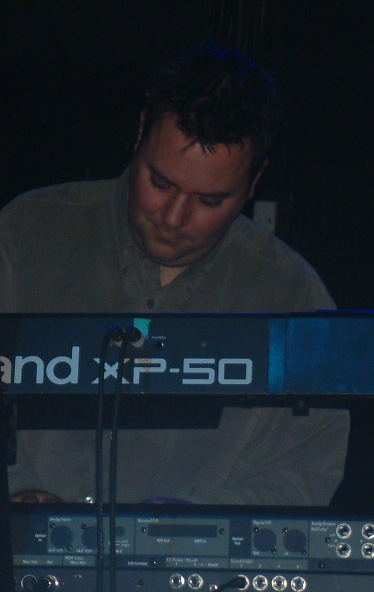mf-jeff.jpg - The Mean Fiddler, 12th May, 2004 [photo: Rob Price]