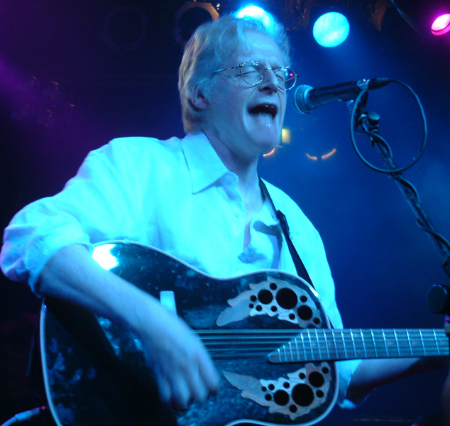 mf-ww2.jpg - The Mean Fiddler, 12th May, 2004 [photo: Rob Price]