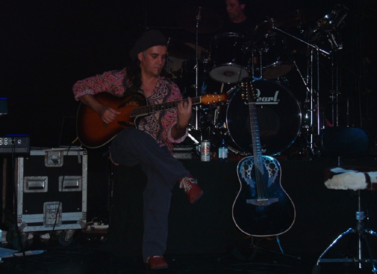 steve_1.jpg - The Mean Fiddler, 12th May, 2004 [photo: Rob Price]